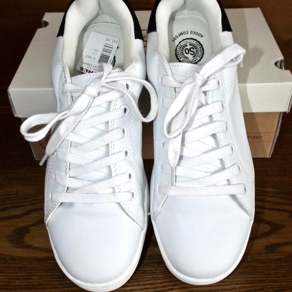 White Women's Sneakers, by SO,"Riptide", Size 9, Never Worn Classic Look!